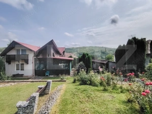 Casă cu mobilier premium și grădină spectaculoasă in Tarnaveni - imagine 5