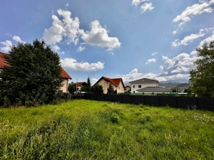 De vanzare teren in Cristian INTRE CASE toate utilitatile la poarta - imagine 2