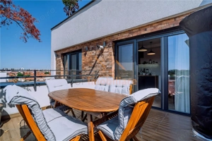 PENTHOUSE 532 MP| 4 CAMERE| 4 TERASE| JACUZZI |SAUNA |ULTRACENTRAL ORADEA - imagine 9