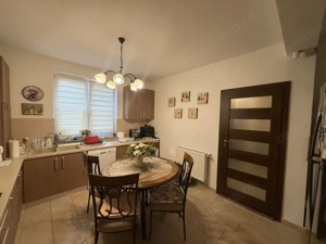 Triplex, 4 camere, 230mp utili, 335mp teren, mobilat  - Dumbravita - imagine 4