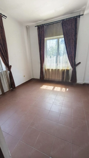 Vila cu 2 apartamente  - imagine 2 Vila cu 2 apartamente  - imagine 2