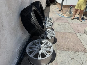 Vand jenti Audi A8 cu cauciucuri de iarna ! Dot 2022  - imagine 2