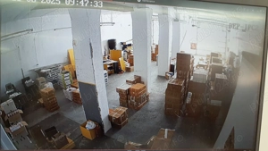 Munca ușoară în depozit încălțăminte