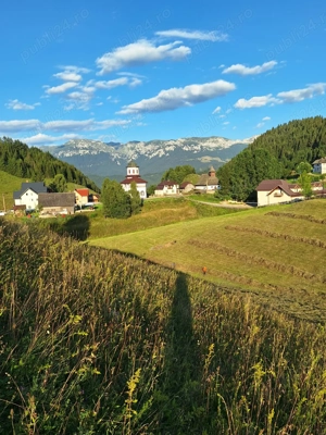 Teren de 4124 m2 intravilan, centrul comunei Fundata cu panorama spre Muntii Bucegi - imagine 2