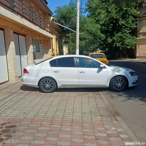 Vand Vw Passat B7 alb ,an 2013 - imagine 5