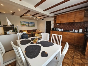 Apartament pe 2 niveluri! Renovat recent. Disponibil imediat!