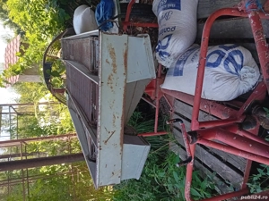 vind 2 masini de recoltat cartofi 