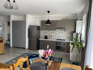 Inchiriez apartament in Maurer rezidece. - imagine 6