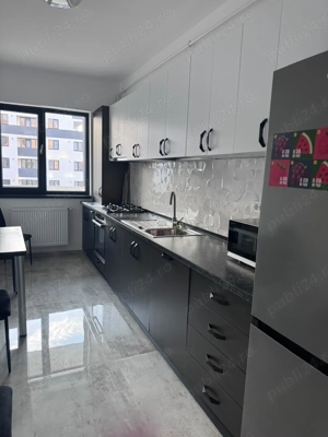 Proprietar inchiriez apartament 2 camere decomandat, NOU, parcare inclusa.  - imagine 2