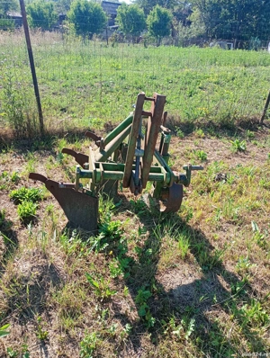 Vand 2 pluguri tractor - imagine 3 Vand 2 pluguri tractor - imagine 3