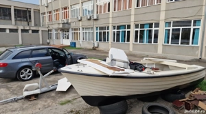 Barca 5.30m fara motor plus peridoc - imagine 3