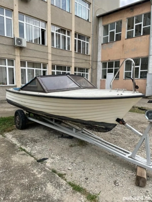 Barca 5.30m fara motor plus peridoc