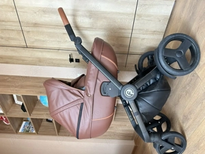 Vând cărucior 3 în 1 Krausman Topaz Lux Brown 