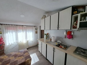 Vand casa 4 camere, Loc. Petelea, la 5,5 km de Reghin, Mures   - imagine 14