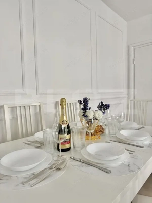 Apartament deosebit cu 3 camere, etaj 3, Zona Spitalul Judetean - imagine 3