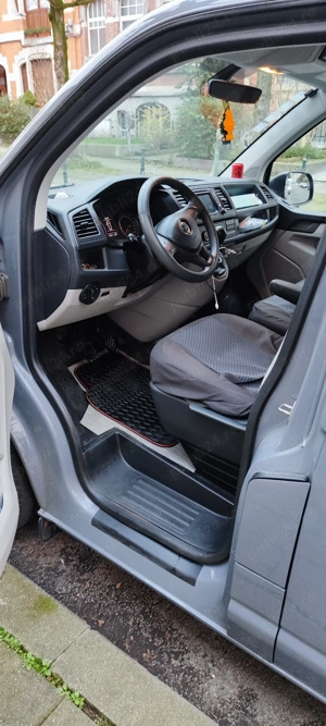 Transporter t6 dublă cabină  - imagine 2 Transporter t6 dublă cabină  - imagine 2