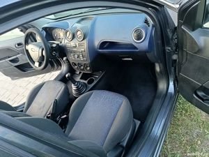 De vanzare Ford fiesta 1.3 benzina - imagine 3