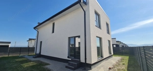 Casa individuala 4 camere 3 bai garaj Cartier Izvor Tarlungeni Brasov - imagine 12