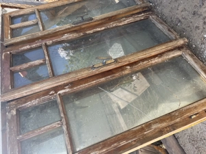 Vine 4usi și un geam dublu complete cu tot cu toc Dimensiune uși 200 80cmsi geamul 123 137 cm