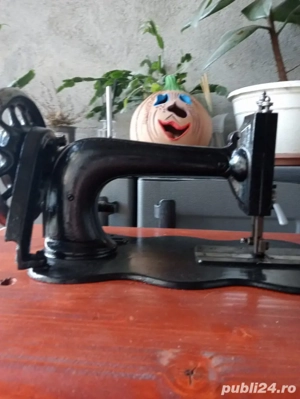 masina de cusut vintage  - imagine 2
