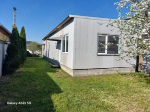 Vând locuita unifamiliala