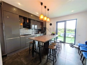 Casa noua, mobilata, 5 camere, teren 404 sau 1000 mp Chicerea