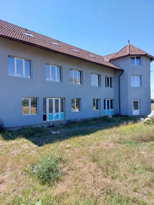 Hală parter,etaj,mansarda curte .