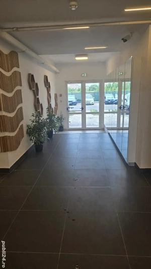 apartament 3 camere de inchiriat pentru uz comercial,  eventual si familii