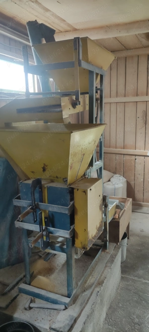 Vând moară porumb, grâu și moară cu ciocanele 