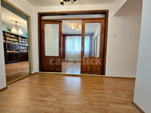 Apartament 3 camere decomandat, Mazepa 1   central, balcon generos, parțial renovat