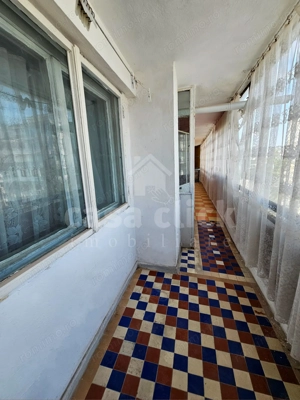 Apartament 3 camere decomandat, Mazepa 1   central, balcon generos, parțial renovat - imagine 12