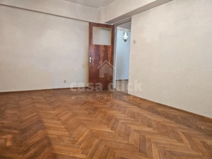 Apartament 3 camere decomandat, Mazepa 1   central, balcon generos, parțial renovat - imagine 9