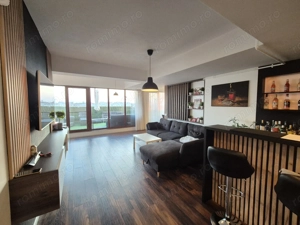 Penthouse 104,97 mp + 192,81 mp terase - piata Sudului