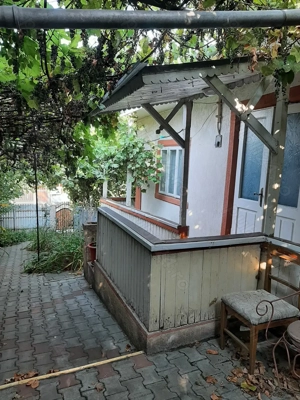 Casa parter-4 camere, grădină, garaj. Zona Libertății, Vaslui. - imagine 3 Casa parter-4 camere, grădină, garaj. Zona Libertății, Vaslui. - imagine 3