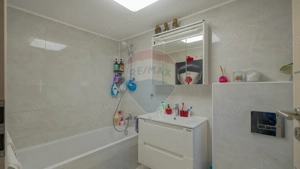 Casă / Vilă Săsească cu 6 camere de vânzare in Vulcan, Brasov - imagine 15