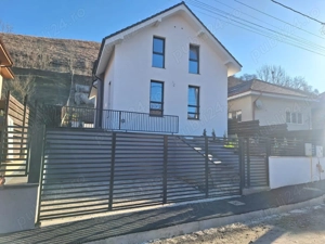 Proprietar vând casă individuală loc Tăuți  - imagine 2