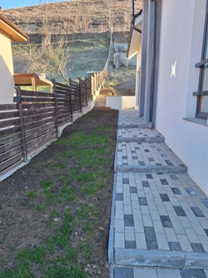 Proprietar vând casă individuală loc Tăuți  - imagine 8