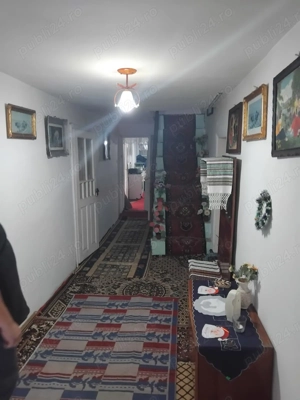 Vand casa 6 camere + garaj + anexe + 1 hectar teren lângă casa - imagine 4