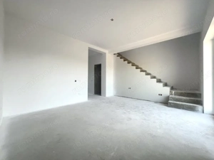 Triplex, 3 camere, 85mp utili, 320mp teren, curent trifazic - Sacalaz