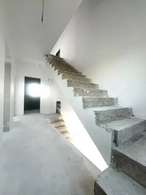 Triplex, 3 camere, 85mp utili, 320mp teren, curent trifazic - Sacalaz - imagine 14