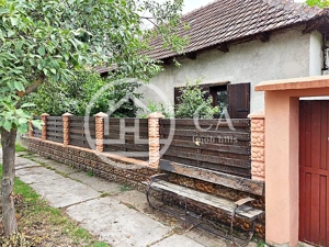 Casa de vanzare cu 4 camere si teren de 1520 in satul Batar, Bihor