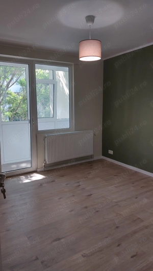 Roman, zona centrală   Apartament 2 camere, balcon 7 m, etaj 3 4   Renovare 2025 - imagine 3