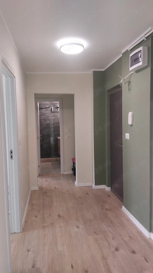 Roman, zona centrală   Apartament 2 camere, balcon 7 m, etaj 3 4   Renovare 2025 - imagine 7