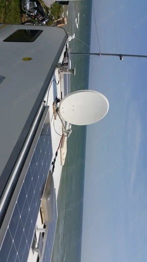 Rulota Knaus Sudwind 6704 - sistem fotovoltaic - imagine 9