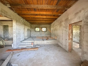 CASA  PLAN PARTER | DUBLU FRONT STRADAL | TEREN 1200 MP | STRADA DIMITRIE ANGHEL | ORADEA - imagine 9