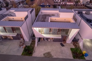 Vila cu design modern si piscina pe acoperis! - imagine 8