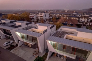 Vila cu design modern si piscina pe acoperis! - imagine 14