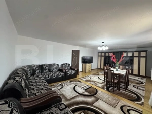 Casa cu 6 camere in Cristur, 287mp