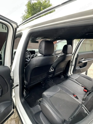Mercedes-Benz GLB - imagine 11