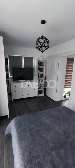 Apartament cu 3 camere semidecomandat de vanzare situat in Floresti - imagine 3